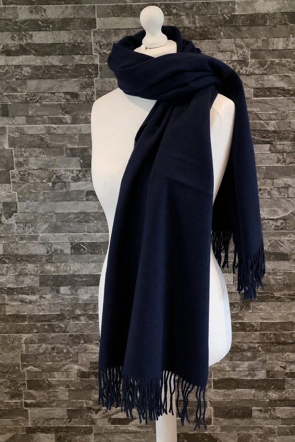 Strathurie Large Lambswool Scarf WT199 Navy Blue